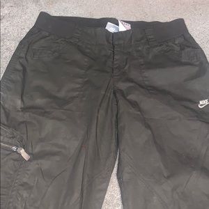Nike Womens size small 4 army green cargo pants